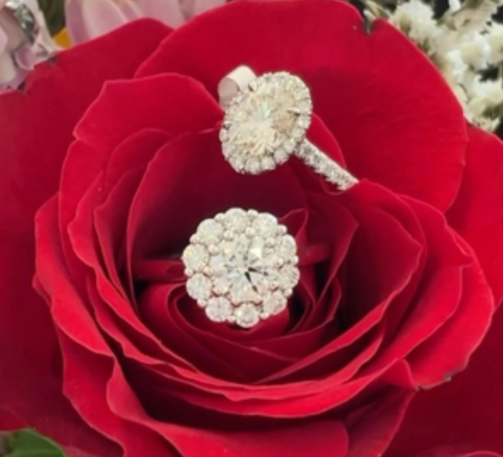 Floral Fantasy: Spring-Inspired Engagement Ring Designs