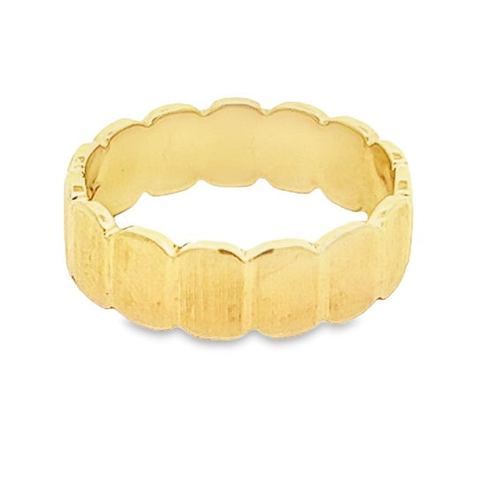 Estate Scalloped Edge Wedding Band in 14K Yellow Gold