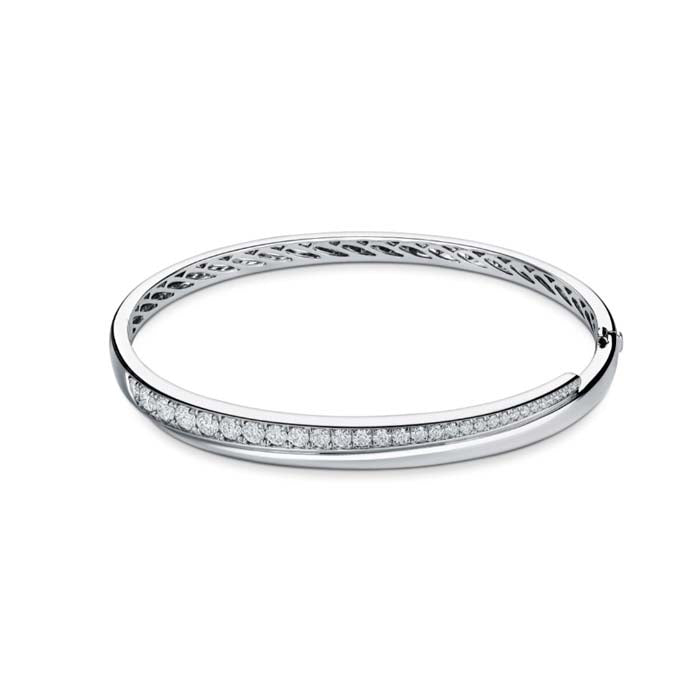 Hearts On Fire VELA Crossover Bangle in 18K White Gold